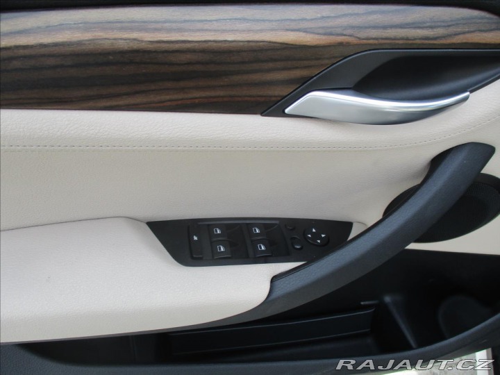 BMW X1 2,0 xDrive18d Futura Pano 2013