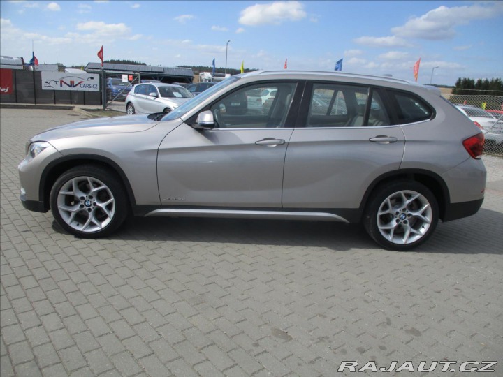 BMW X1 2,0 xDrive18d Futura Pano 2013