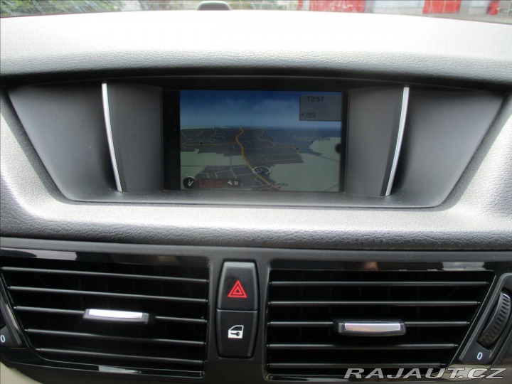 BMW X1 2,0 xDrive18d Futura Pano 2013