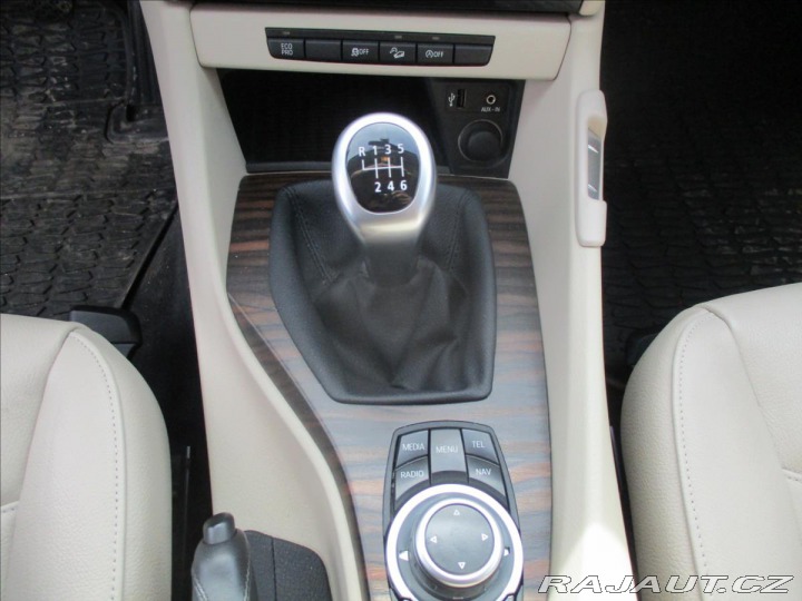 BMW X1 2,0 xDrive18d Futura Pano 2013