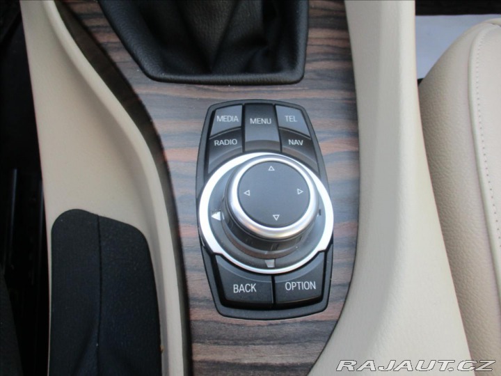 BMW X1 2,0 xDrive18d Futura Pano 2013