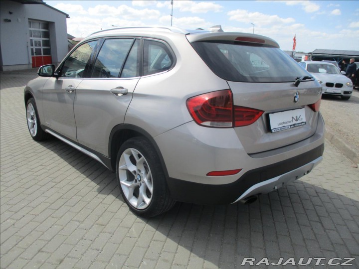 BMW X1 2,0 xDrive18d Futura Pano 2013