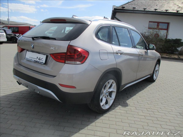 BMW X1 2,0 xDrive18d Futura Pano 2013
