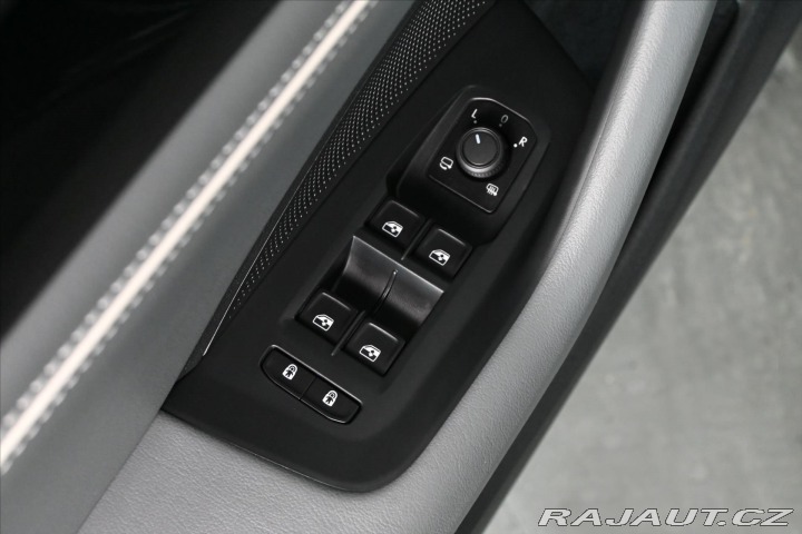 Volkswagen Passat 2,0 TDi 110kW DSG Busines 2024