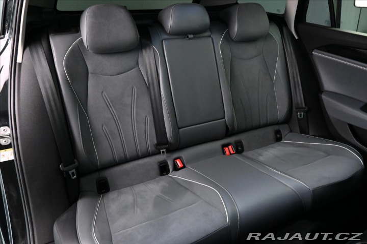 Volkswagen Passat 2,0 TDi 110kW DSG Busines 2024