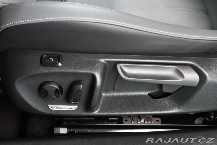 Volkswagen Passat 2,0 TDi 110kW DSG Busines 2024
