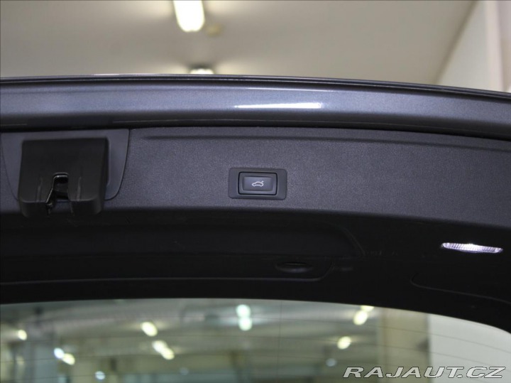 Audi A4 2,0 TDi 140kW 4x4 ACC 113 2017