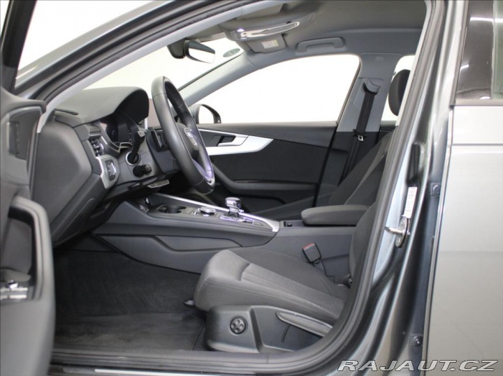 Audi A4 2,0 TDi 140kW 4x4 ACC 113 2017