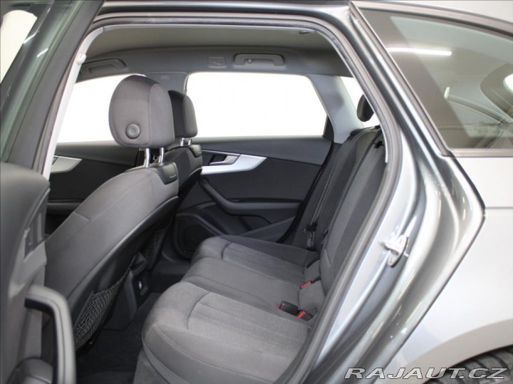 Audi A4 2,0 TDi 140kW 4x4 ACC 113 2017