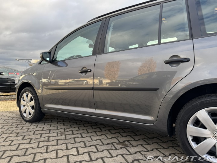Volkswagen Touran 1,2 TSI 77KW 2 MAJ STK SK 2015