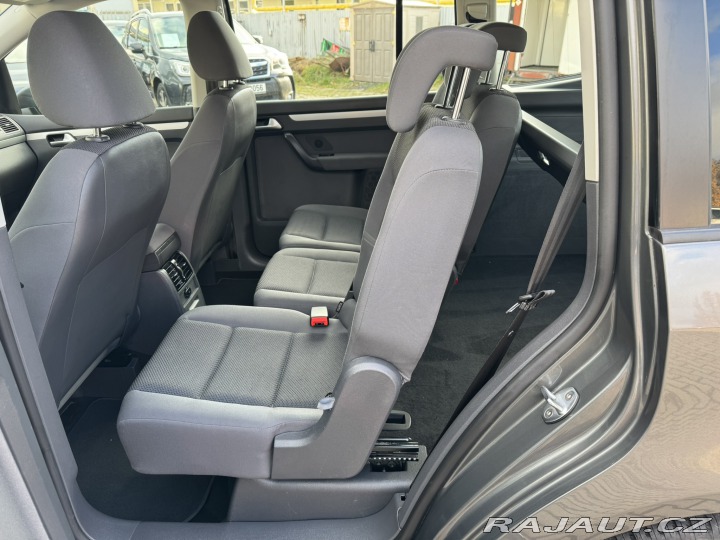 Volkswagen Touran 1,2 TSI 77KW 2 MAJ STK SK 2015