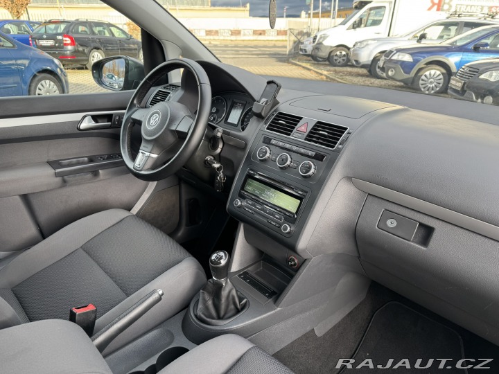 Volkswagen Touran 1,2 TSI 77KW 2 MAJ STK SK 2015