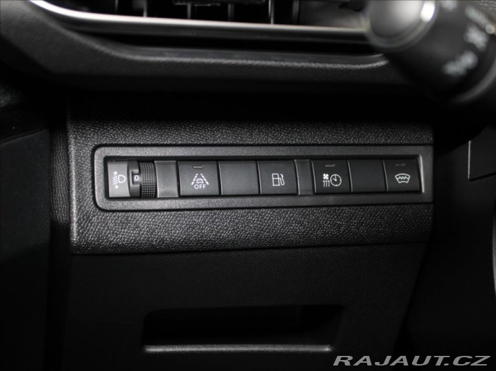 Peugeot 3008 1,6 PHEV 225koní AKČNÍ CE 2023