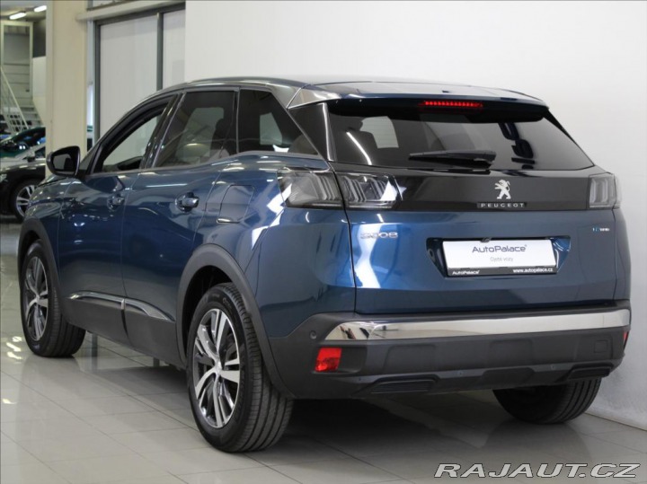 Peugeot 3008 1,6 PHEV 225koní AKČNÍ CE 2023