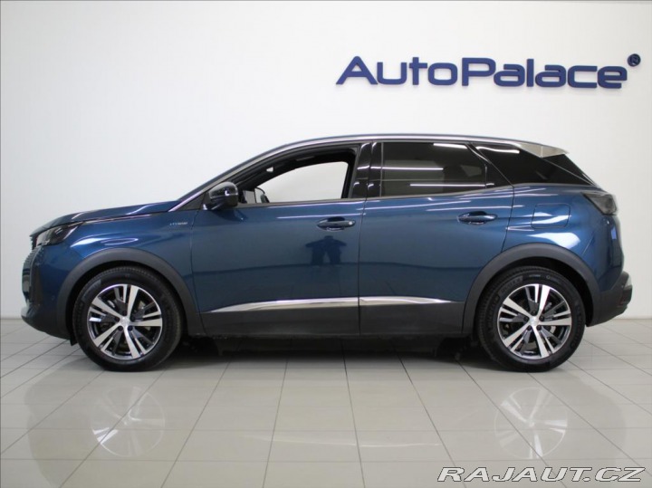 Peugeot 3008 1,6 HYBRID 225k. AKČNÍ CE 2023