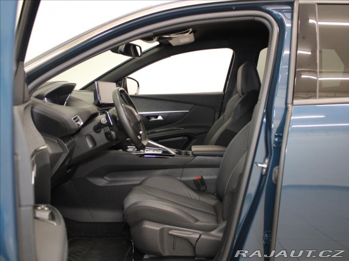 Peugeot 3008 1,6 HYBRID 225k. AKČNÍ CE 2023