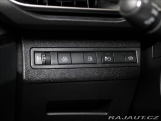 Peugeot 3008 1,6 HYBRID 225k. AKČNÍ CE 2023