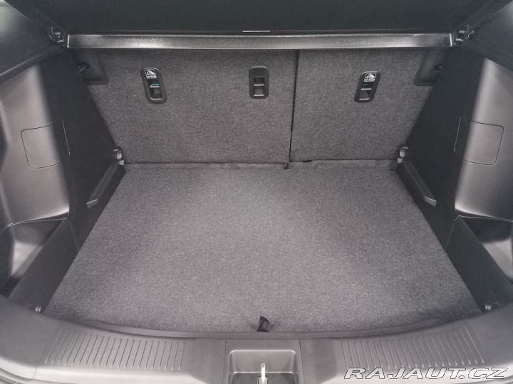 Suzuki S-Cross 1,4 Premium 4x4-vůz ve vý 2025