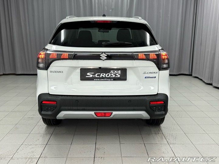 Suzuki S-Cross 1,4 Premium 4x4-vůz ve vý 2025