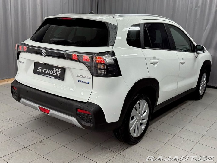 Suzuki S-Cross 1,4 Premium 4x4-vůz ve vý 2025