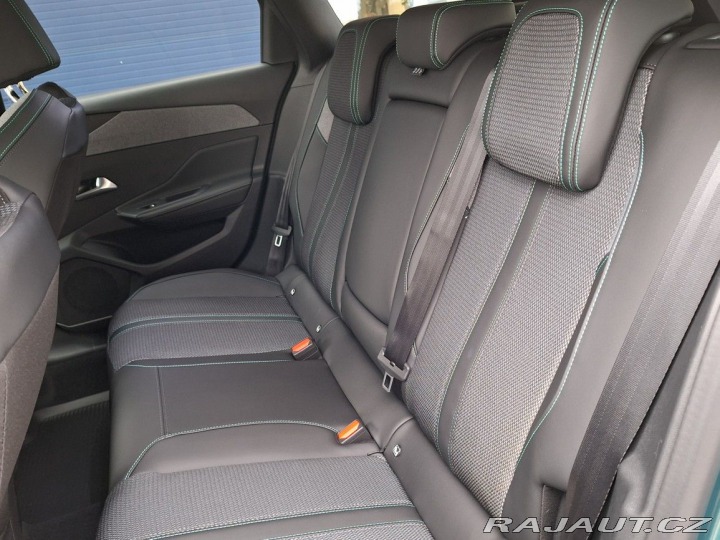 Peugeot 308 ALLURE BlHDi 130  EAT8 2024