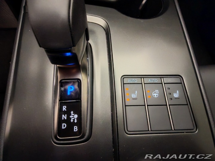 Lexus Ostatní modely UX 300h F Sport Design 2024