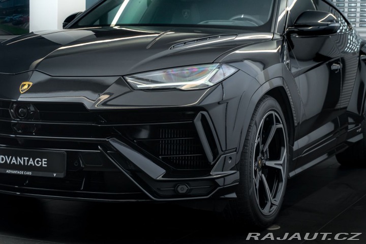 Lamborghini Urus S/Ventilace/Panorama/B&am 1800