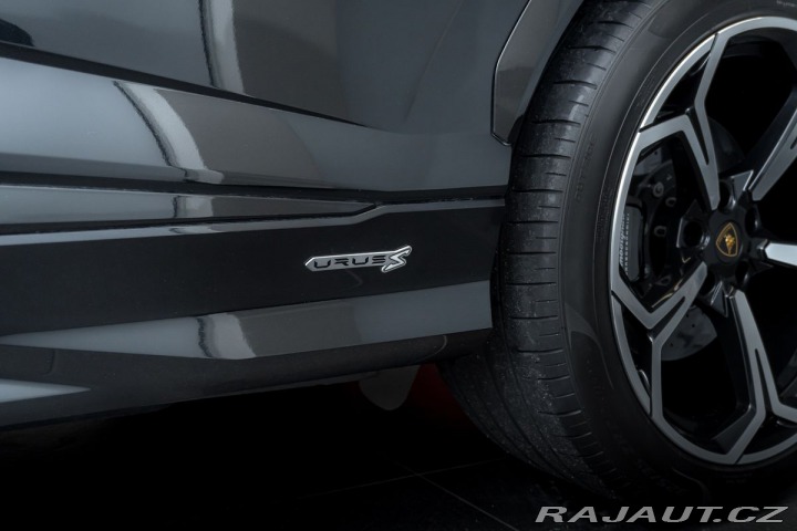 Lamborghini Urus S/Ventilace/Panorama/B&am 1800