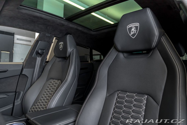 Lamborghini Urus S/Ventilace/Panorama/B&am 1800