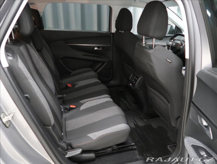 Peugeot 5008 1,2 i ACTIVE PureTech 13 2018