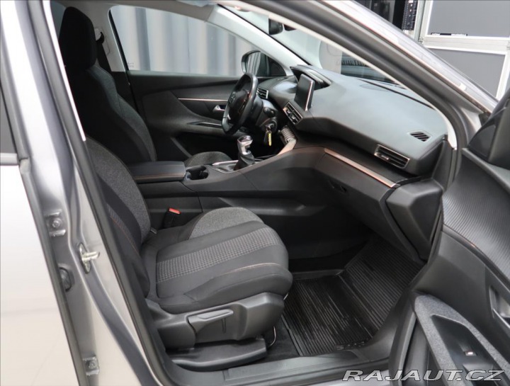 Peugeot 5008 1,2 i ACTIVE PureTech 13 2018