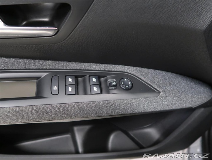 Peugeot 5008 1,2 i ACTIVE PureTech 13 2018