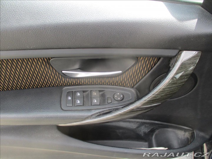 BMW 3 2,0 320d 135kw SportLine 2013