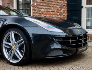 Ferrari FF 6.3 V12 4x4 *V záruke*Zd 2012