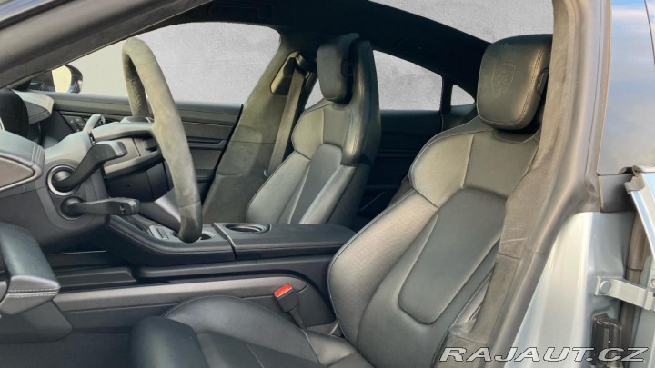 Porsche Taycan Turbo S 2022