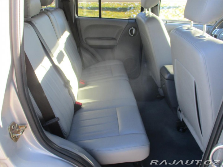Jeep Cherokee 2,8 CRD Sport 120kw Autom 2006