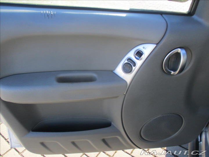 Jeep Cherokee 2,8 CRD Sport 120kw Autom 2006