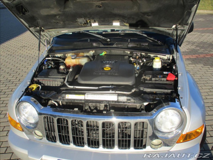 Jeep Cherokee 2,8 CRD Sport 120kw Autom 2006
