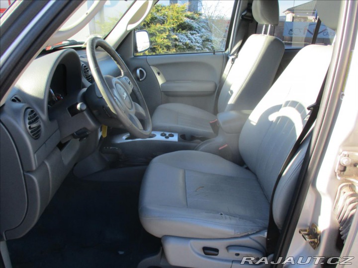 Jeep Cherokee 2,8 CRD Sport 120kw Autom 2006