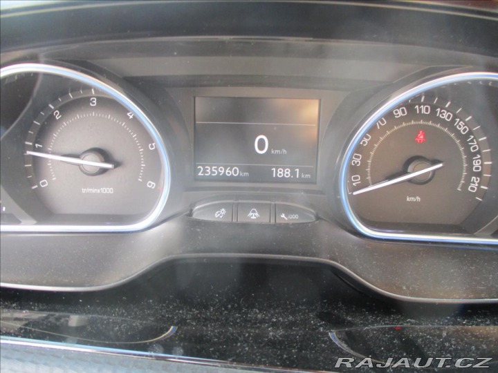 Peugeot 2008 1,6 e-HDI 92k ALLURE Pano 2014