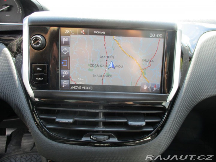 Peugeot 2008 1,6 e-HDI 92k ALLURE Pano 2014