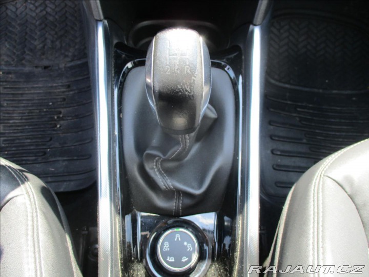 Peugeot 2008 1,6 e-HDI 92k ALLURE Pano 2014