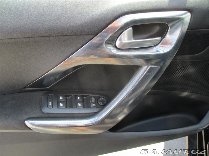 Peugeot 2008 1,6 e-HDI 92k ALLURE Pano 2014