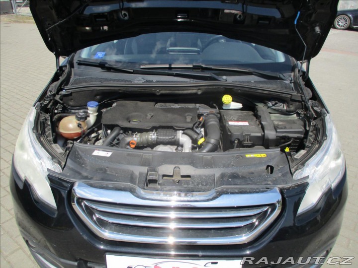 Peugeot 2008 1,6 e-HDI 92k ALLURE Pano 2014
