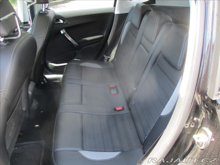 Peugeot 2008 1,6 e-HDI 92k ALLURE Pano 2014