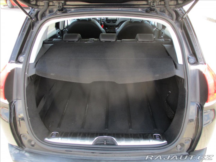 Peugeot 2008 1,6 e-HDI 92k ALLURE Pano 2014