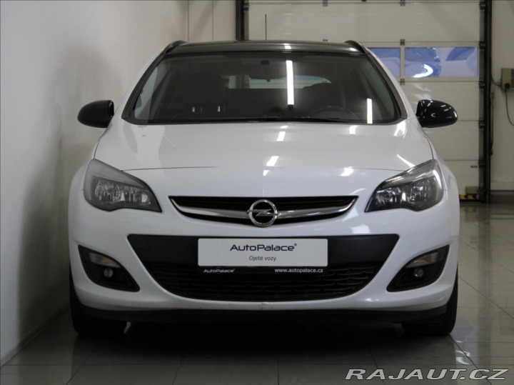 Opel Astra 1,6 Turbo 125kW AT 1.maji 2015
