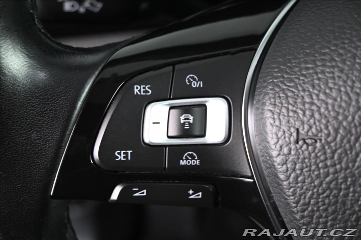 Volkswagen Touran 1,6 TDI 85 kW HIGHLINE 7/ 2019