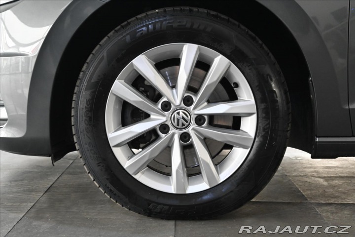 Volkswagen Touran 1,6 TDI 85 kW HIGHLINE 7/ 2019