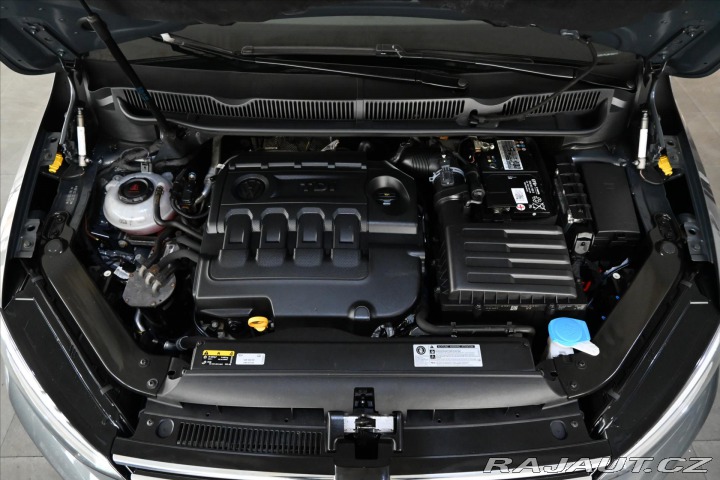 Volkswagen Touran 1,6 TDI 85 kW HIGHLINE 7/ 2019